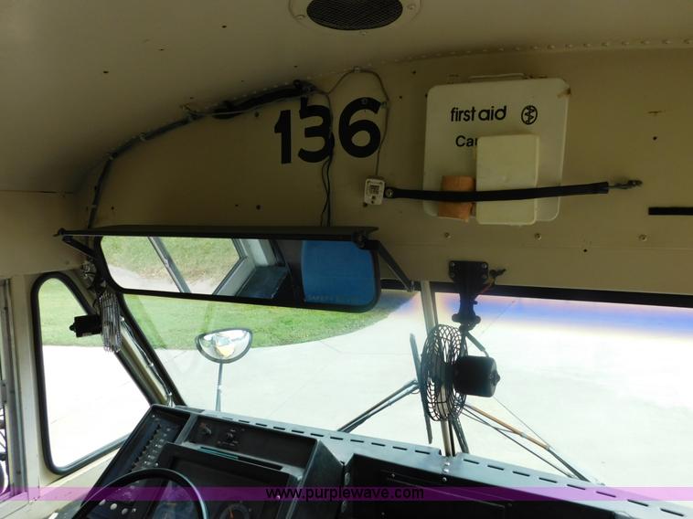 image for item DA8799 1996 Chevrolet P30 school bus