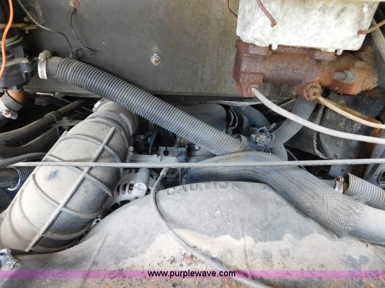 image for item DA8799 1996 Chevrolet P30 school bus