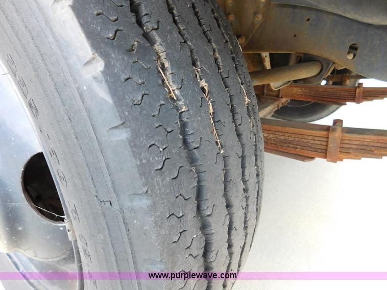 image for item DA8799 1996 Chevrolet P30 school bus