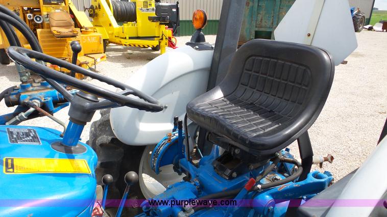 image for item DA8804 Ford 2810 tractor