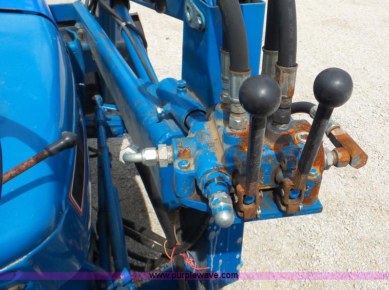 image for item DA8804 Ford 2810 tractor