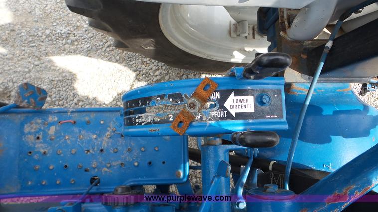 image for item DA8804 Ford 2810 tractor
