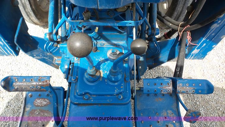 image for item DA8804 Ford 2810 tractor
