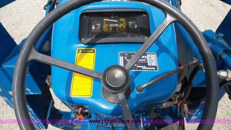 image for item DA8804 Ford 2810 tractor