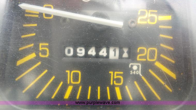 image for item DA8804 Ford 2810 tractor