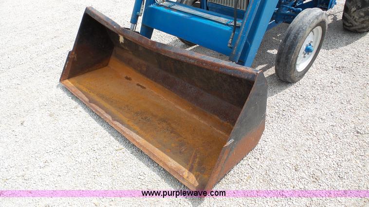 image for item DA8804 Ford 2810 tractor