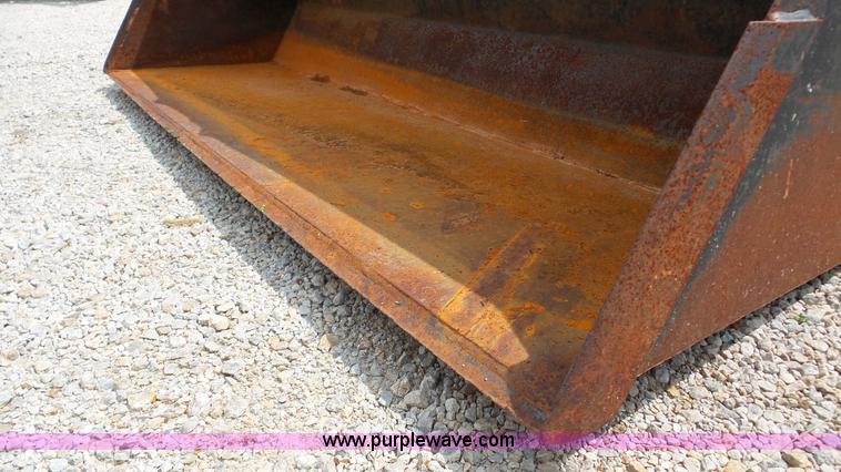 image for item DA8804 Ford 2810 tractor