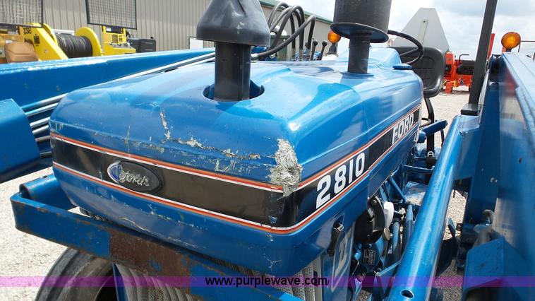 image for item DA8804 Ford 2810 tractor
