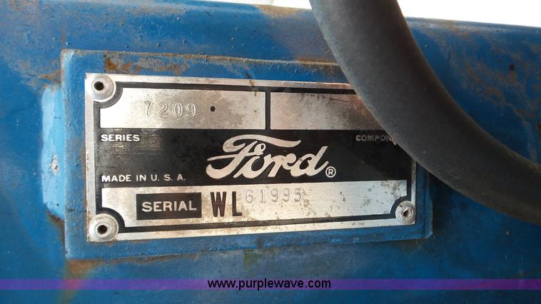 image for item DA8804 Ford 2810 tractor