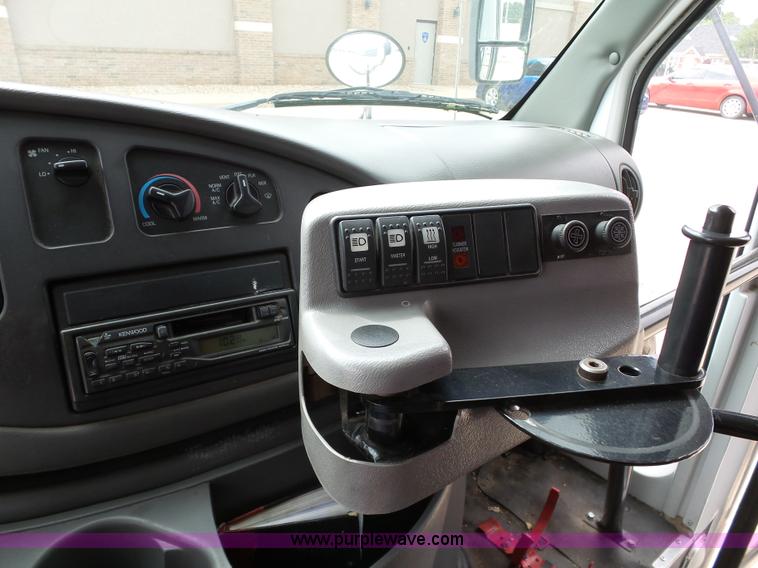 image for item DB4511 2005 Ford E450 Super Duty Girardin shuttle bus