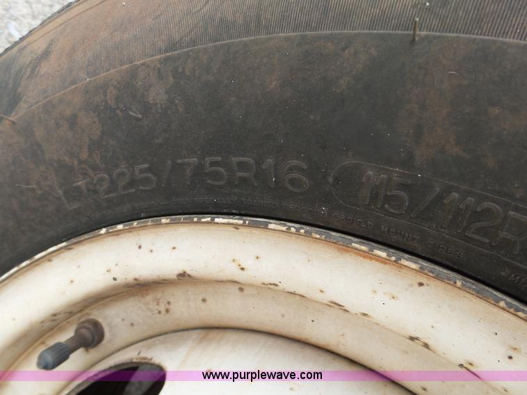 image for item DB4511 2005 Ford E450 Super Duty Girardin shuttle bus