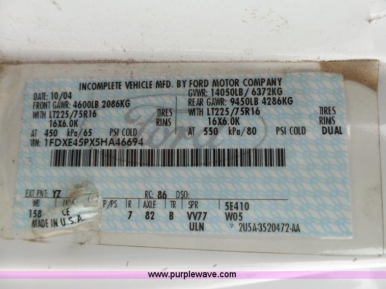 image for item DB4511 2005 Ford E450 Super Duty Girardin shuttle bus