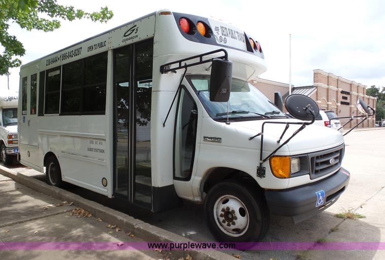 image for item DB4512 2006 Ford E450 Super Duty Girardin shuttle bus