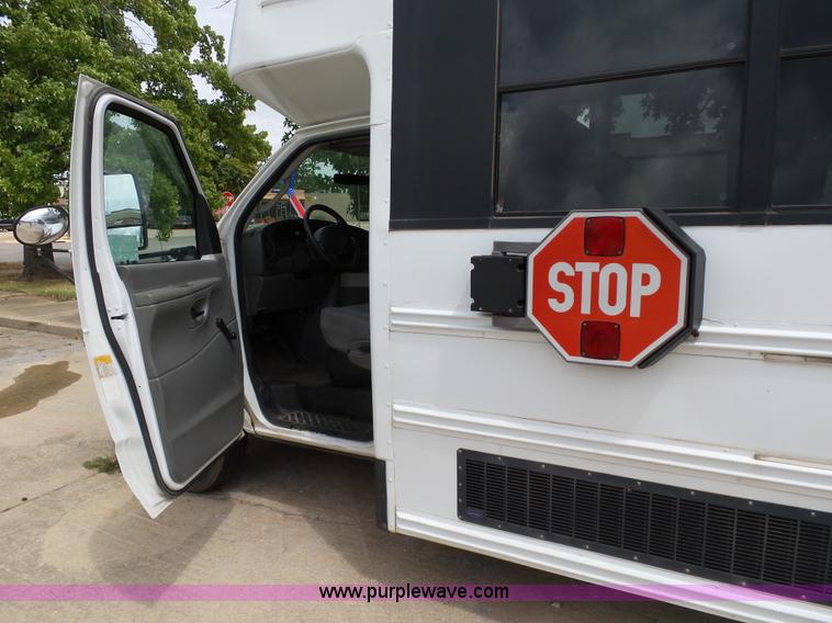 image for item DB4512 2006 Ford E450 Super Duty Girardin shuttle bus