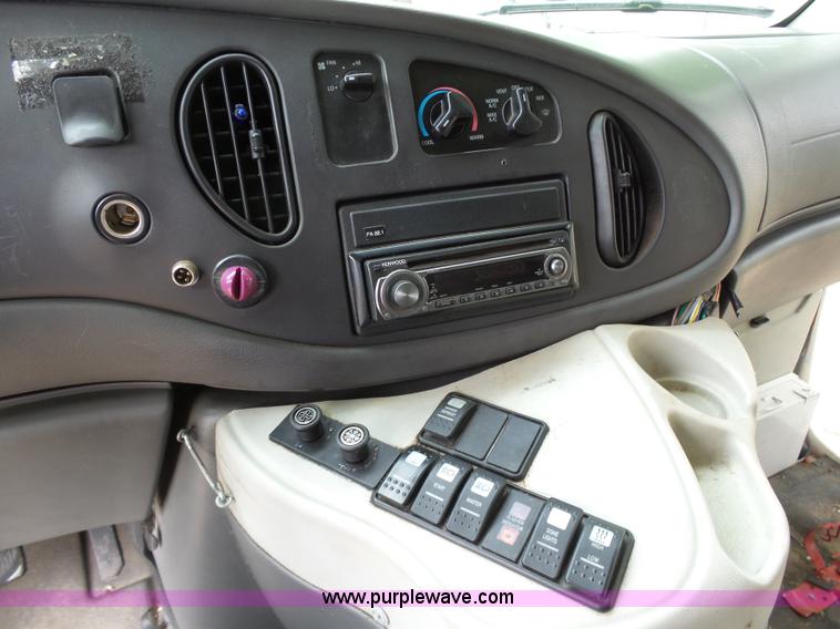 image for item DB4512 2006 Ford E450 Super Duty Girardin shuttle bus