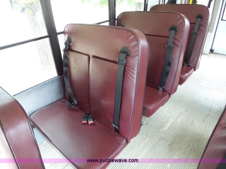 image for item DB4512 2006 Ford E450 Super Duty Girardin shuttle bus