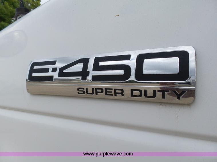 image for item DB4512 2006 Ford E450 Super Duty Girardin shuttle bus