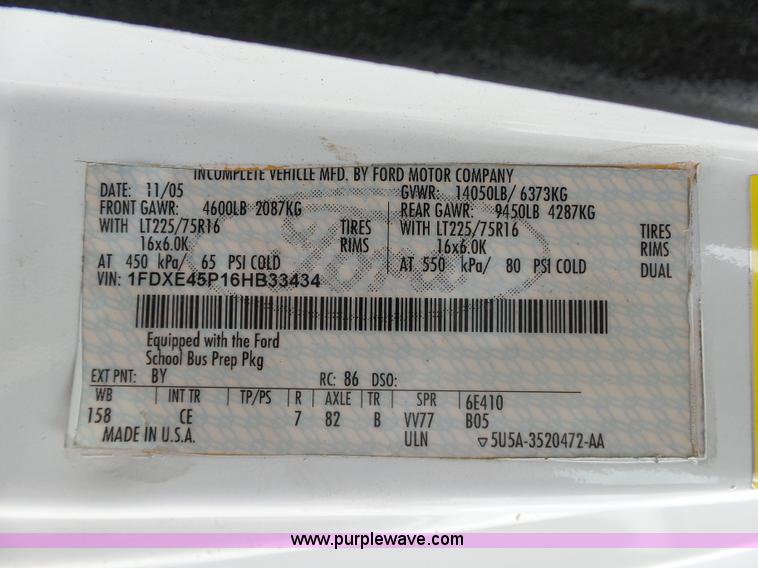 image for item DB4512 2006 Ford E450 Super Duty Girardin shuttle bus