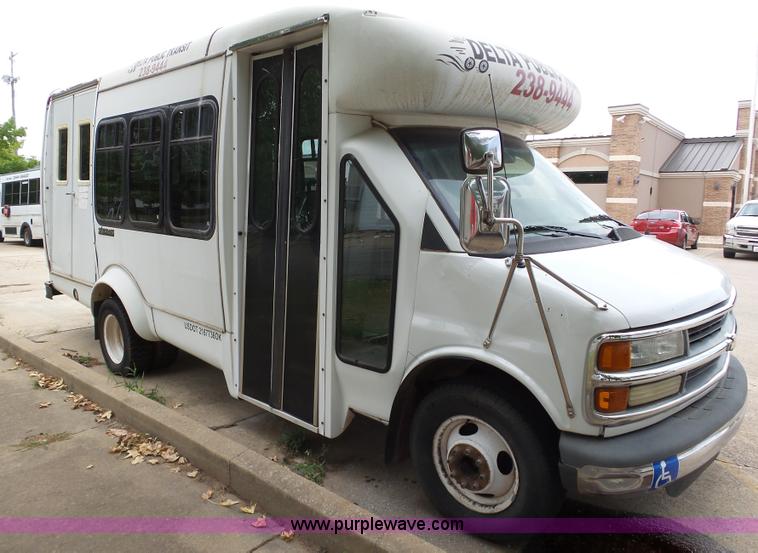 image for item DB4513 2001 Chevrolet Express 3500 Cargo Startrans shuttle bus