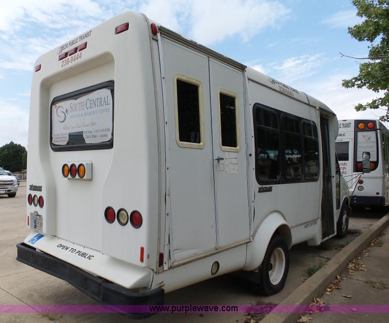 image for item DB4513 2001 Chevrolet Express 3500 Cargo Startrans shuttle bus