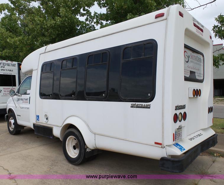 image for item DB4513 2001 Chevrolet Express 3500 Cargo Startrans shuttle bus