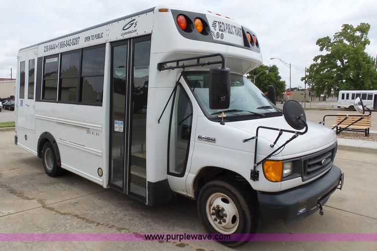 image for item DB4514 2006 Ford E450 Super Duty Girardin shuttle bus