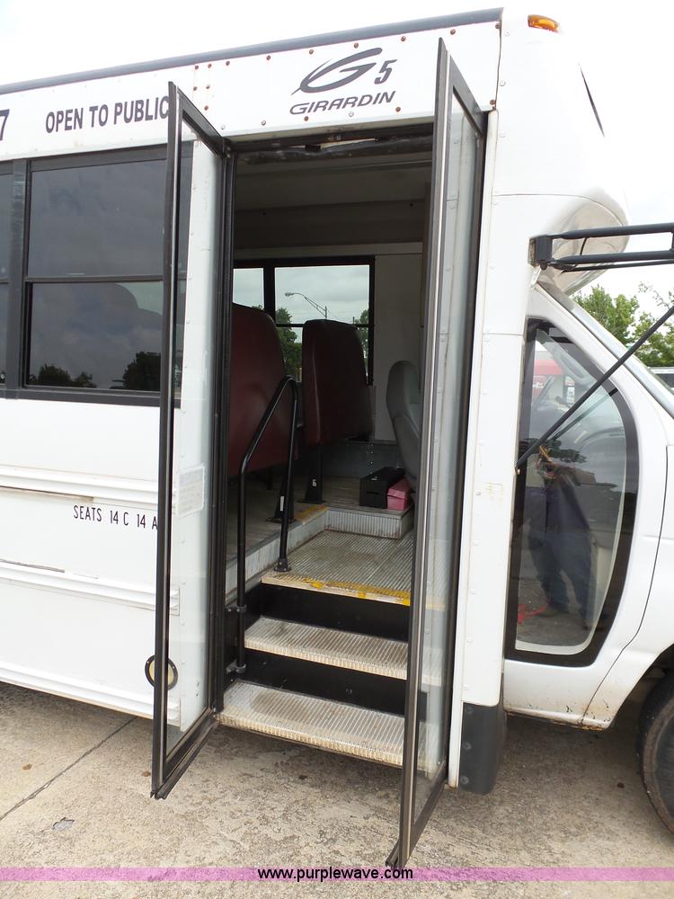 image for item DB4514 2006 Ford E450 Super Duty Girardin shuttle bus