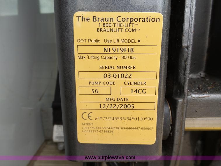 image for item DB4514 2006 Ford E450 Super Duty Girardin shuttle bus