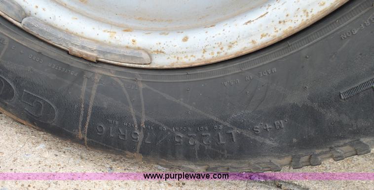 image for item DB4514 2006 Ford E450 Super Duty Girardin shuttle bus