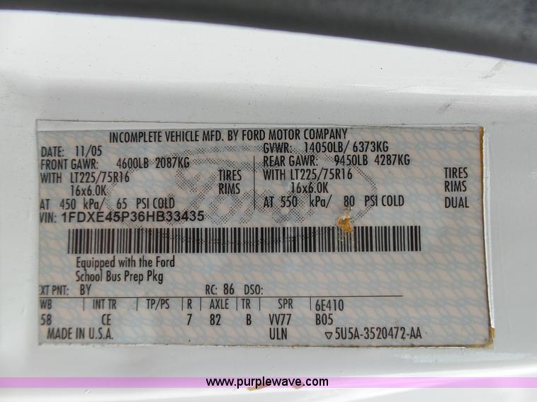 image for item DB4514 2006 Ford E450 Super Duty Girardin shuttle bus