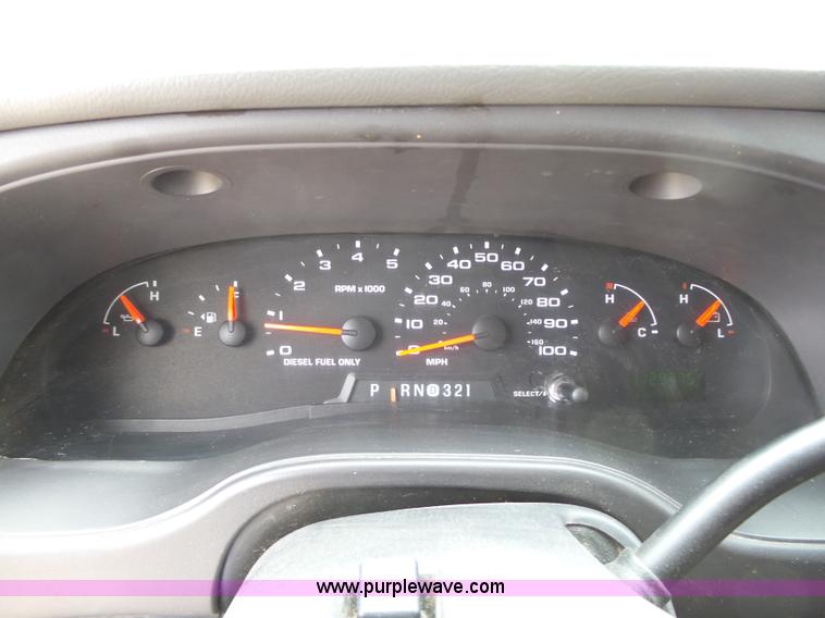 image for item DB4515 2005 Ford E450 Super Duty shuttle bus