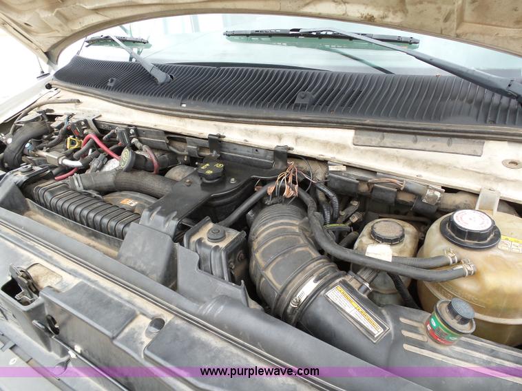 image for item DB4515 2005 Ford E450 Super Duty shuttle bus