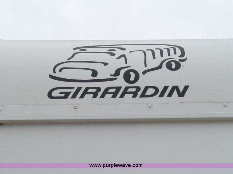 image for item DB4515 2005 Ford E450 Super Duty shuttle bus