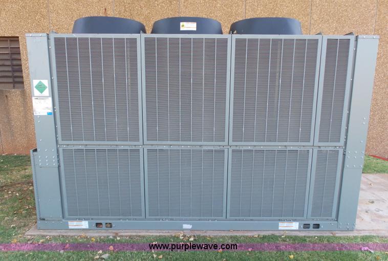 image for item DB4516 2012 Trane U12M33712 air-cooled scroll packaged chiller