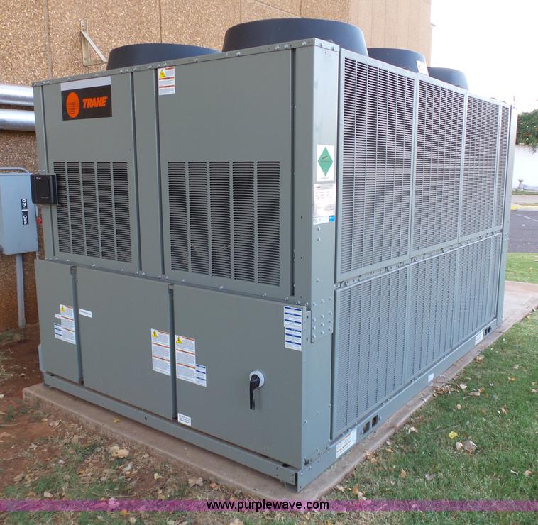 image for item DB4516 2012 Trane U12M33712 air-cooled scroll packaged chiller