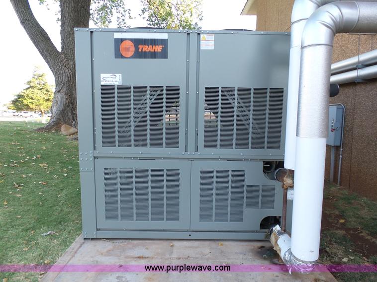 image for item DB4516 2012 Trane U12M33712 air-cooled scroll packaged chiller