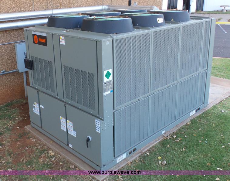 image for item DB4516 2012 Trane U12M33712 air-cooled scroll packaged chiller