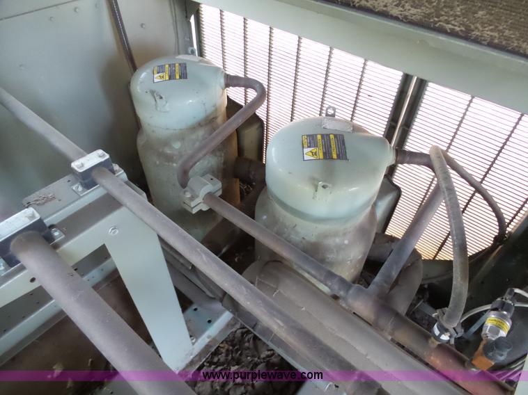 image for item DB4516 2012 Trane U12M33712 air-cooled scroll packaged chiller