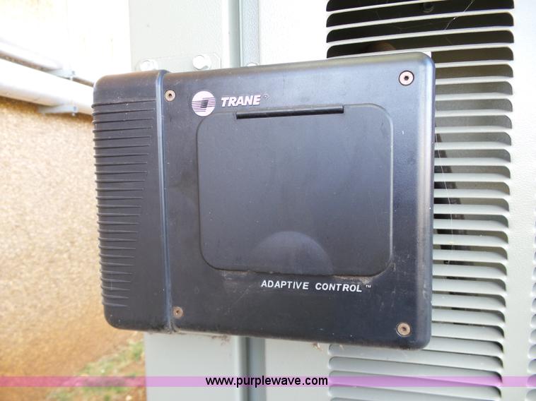 image for item DB4516 2012 Trane U12M33712 air-cooled scroll packaged chiller