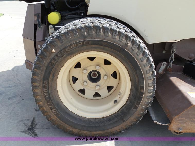 image for item DB4517 Grasshopper 225 ZTR lawn mower