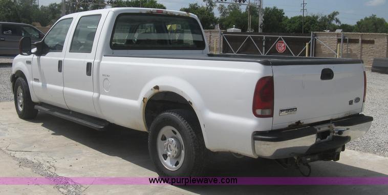 image for item J2756 2007 Ford F350 Super Duty XL Crew Cab pickup truck
