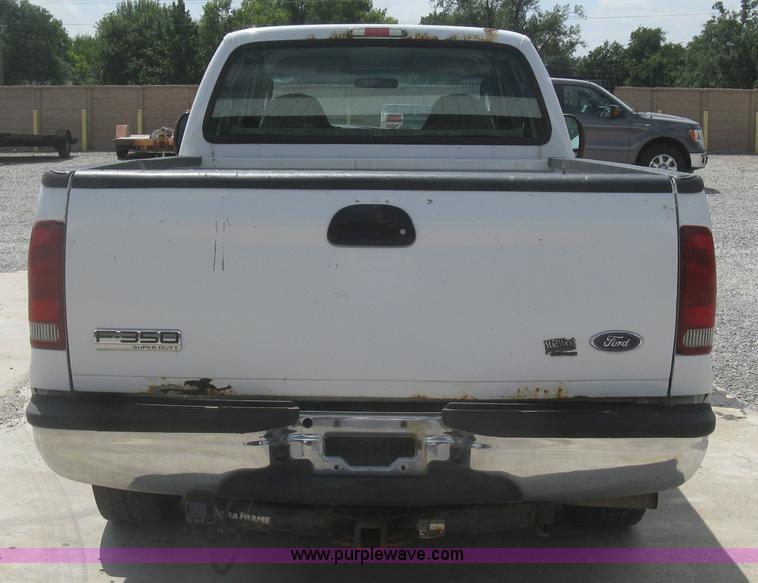 image for item J2756 2007 Ford F350 Super Duty XL Crew Cab pickup truck