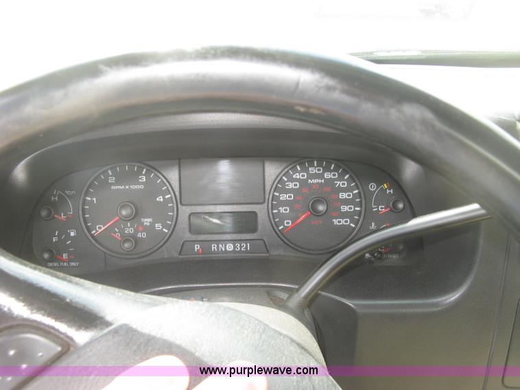 image for item J2756 2007 Ford F350 Super Duty XL Crew Cab pickup truck