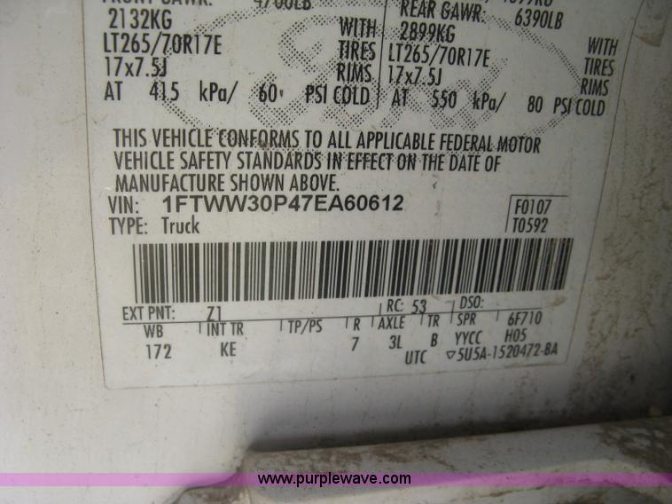 image for item J2756 2007 Ford F350 Super Duty XL Crew Cab pickup truck