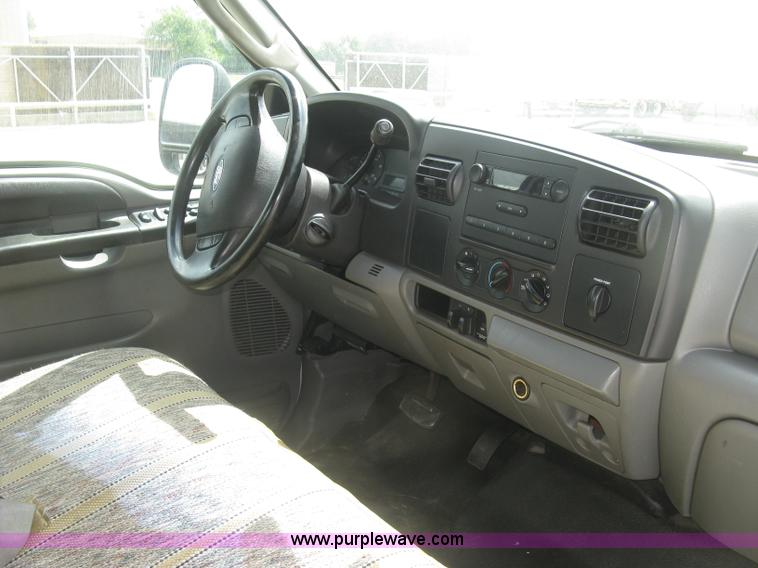 image for item J2756 2007 Ford F350 Super Duty XL Crew Cab pickup truck