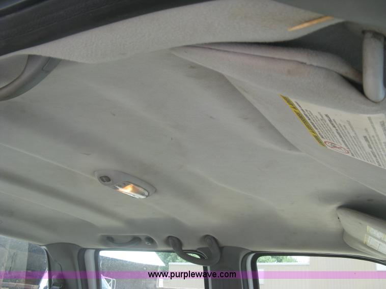 image for item J2756 2007 Ford F350 Super Duty XL Crew Cab pickup truck