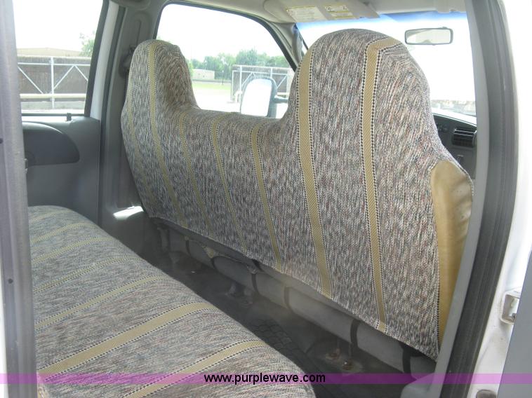 image for item J2756 2007 Ford F350 Super Duty XL Crew Cab pickup truck