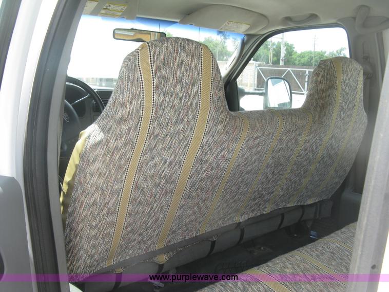 image for item J2756 2007 Ford F350 Super Duty XL Crew Cab pickup truck