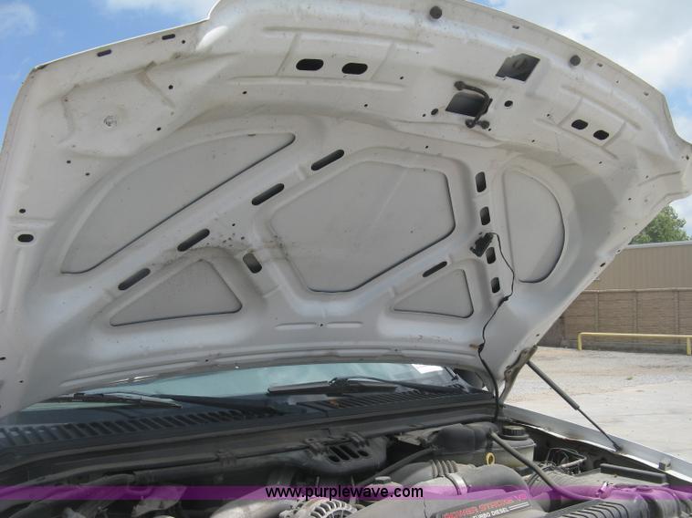 image for item J2756 2007 Ford F350 Super Duty XL Crew Cab pickup truck