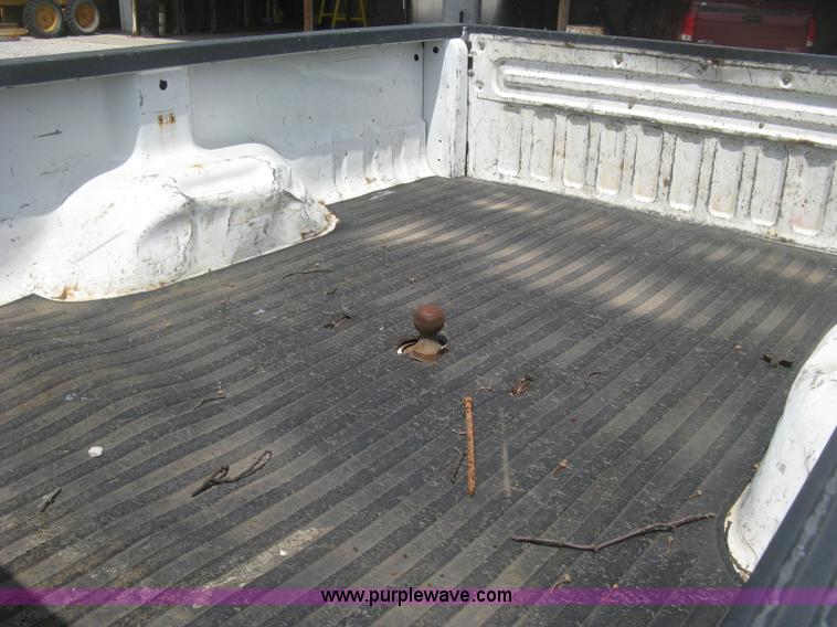 image for item J2756 2007 Ford F350 Super Duty XL Crew Cab pickup truck